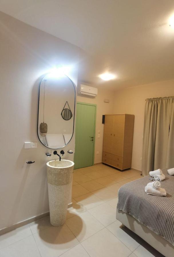 Noon Beyond Accommodation Pollonia Extérieur photo